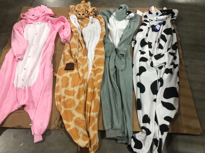 Photo 1 of ONESIE BUNDLE MIXED SIZES  
