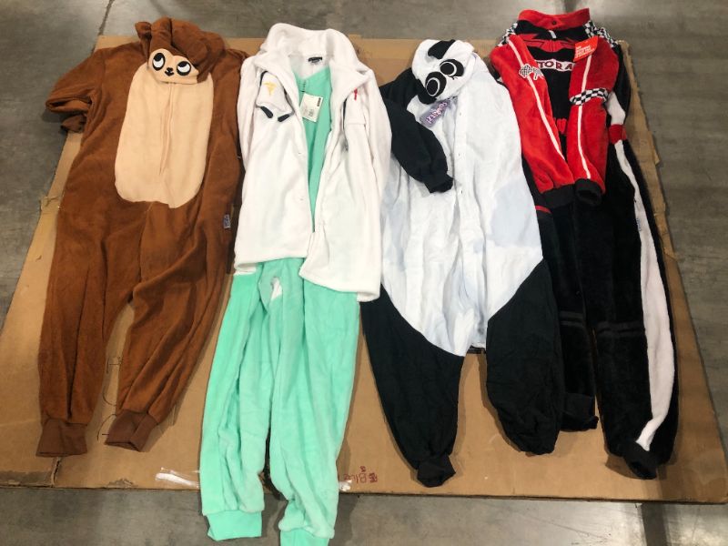 Photo 1 of ONESIE BUNDLE MIXED SIZES  
