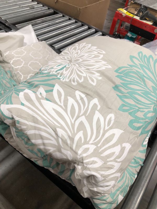 Photo 2 of Comfort Spaces Enya Comforter Set-Modern Floral Design All Season Down Alternative Bedding, Matching Shams, Bedskirt, Decorative Pillows, King(104"x90"), Aqua
