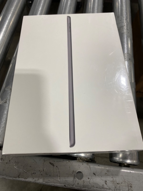 Photo 2 of 2021 Apple 10.2-inch iPad (Wi-Fi, 64GB) - Space Gray
