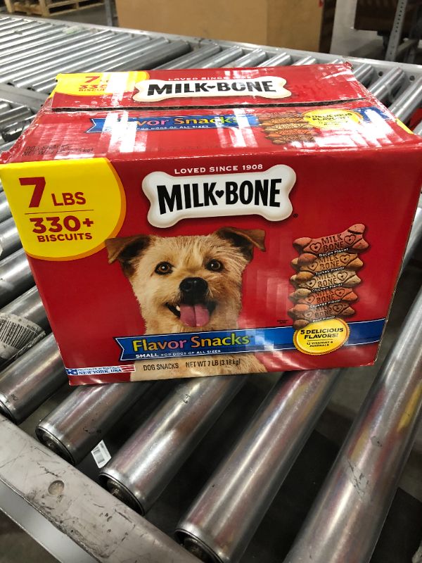 Photo 1 of  4 pack Milk-Bone Flavor Snacks Dog Treats Small/Medium Sized Dogs 7 Pound
BB 05/16/22