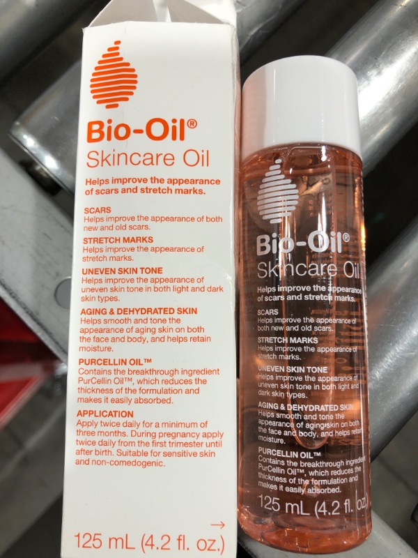 Photo 2 of Bio-Oil Skincare Body Oil, Moisturizer for Scars and Stretchmarks, Hydrates Skin, Non-Greasy, Dermatologist Recommended, Non-Comedogenic, For All Skin Types, with Vitamin A, E, 4.2 Ounce (Pack of 1
