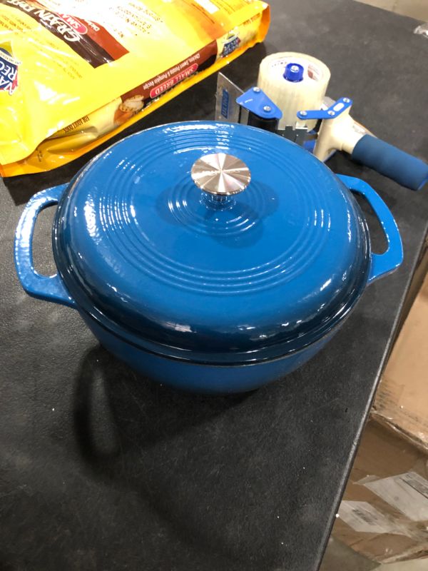 Photo 2 of Amazon Basics Enameled Cast Iron Covered Dutch Oven