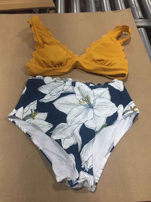 Photo 2 of Yellow And Floral V-Neck Scalloped Bikini XS