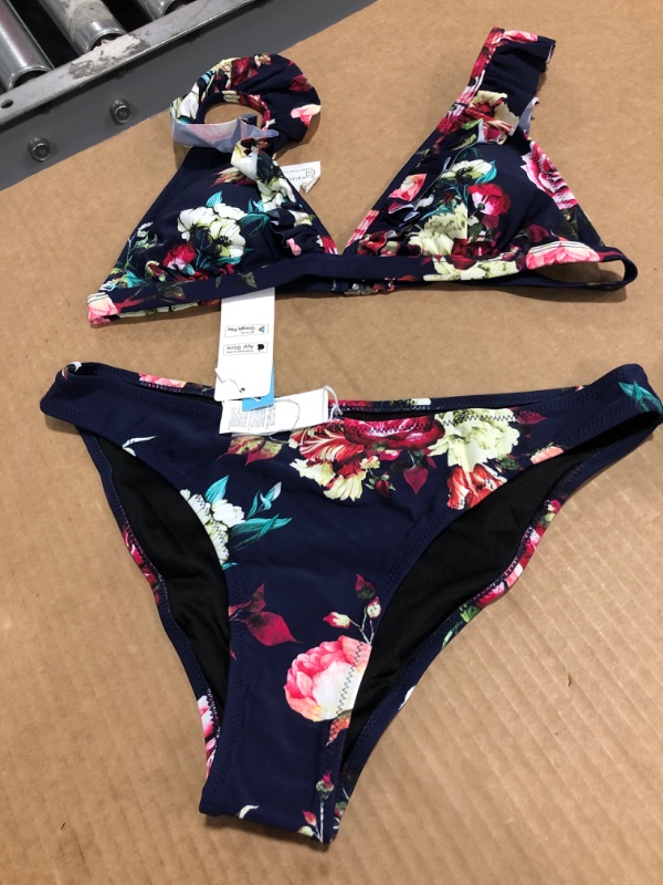 Photo 2 of CUPSHE Ruffle Floral Bikini, MEDIUM 