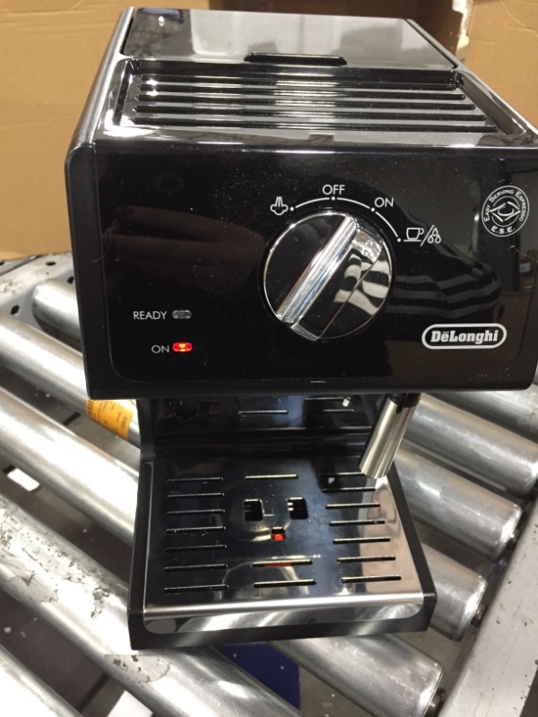 Photo 4 of De'Longhi - Stilosa 15 Bar Pump Espresso Machine - Black and Stainless