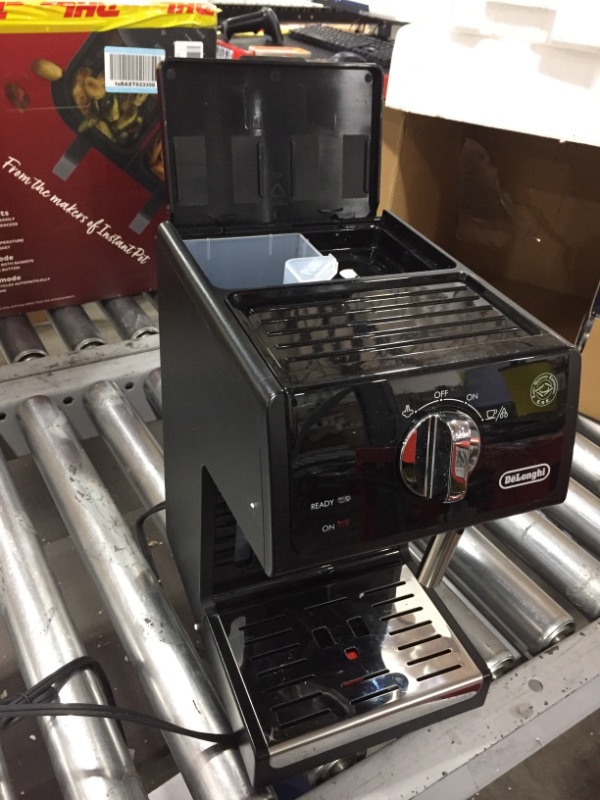Photo 1 of De'Longhi - Stilosa 15 Bar Pump Espresso Machine - Black and Stainless