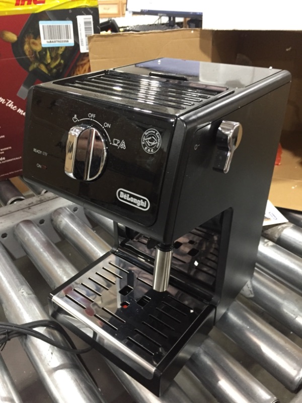 Photo 2 of De'Longhi - Stilosa 15 Bar Pump Espresso Machine - Black and Stainless