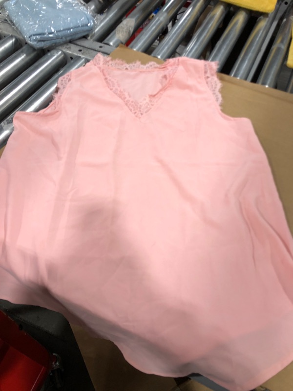 Photo 1 of Pink sleeveless shirt size 2XL 