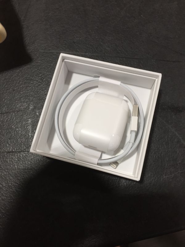Photo 4 of Apple - AirPods with Charging Case (2nd generation) - White