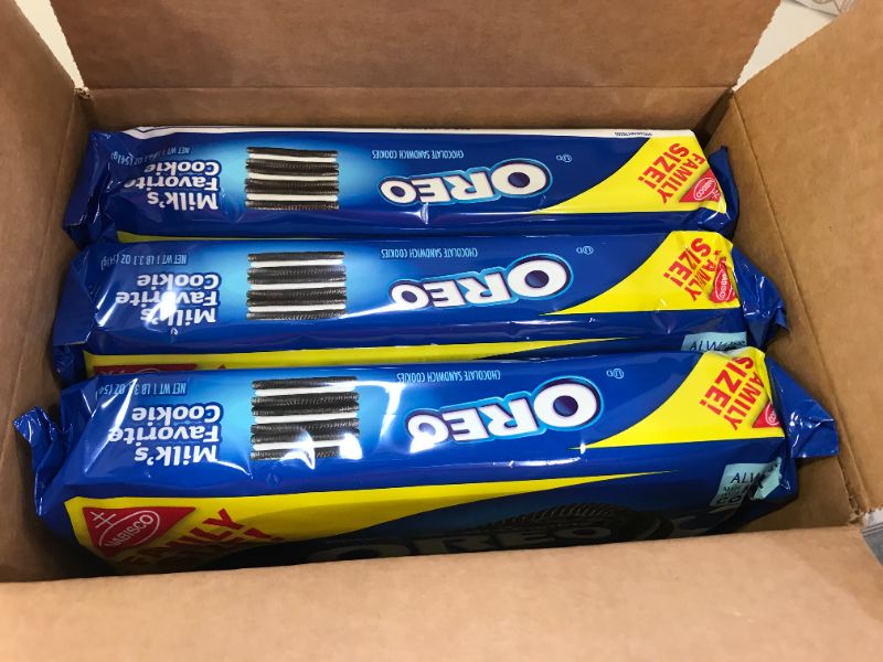 Photo 2 of 3-Pack Oreo Chocolate Sandwich Cookies EXP NOV 28 2021