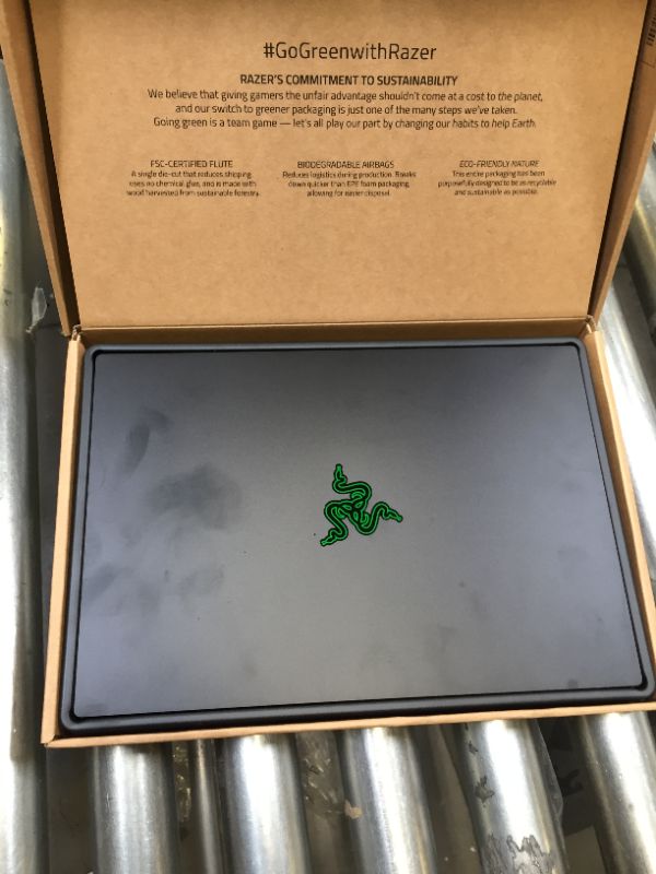 Photo 2 of Razer Blade 14 Gaming Laptop: AMD Ryzen 9 5900HX 8 Core, NVIDIA GeForce RTX 3080, 14" QHD 165Hz, 16GB RAM, 1TB SSD - CNC Aluminum - Chroma RGB - THX Spatial Audio - Vapor Chamber Cooling
