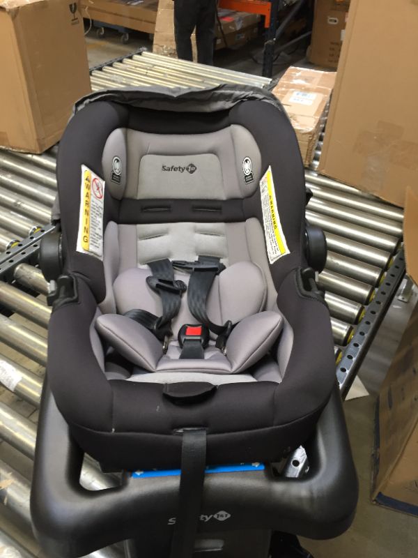 Photo 2 of Graco® SnugRide® SnugFit 35 DLX Infant Car Seat, Maison
