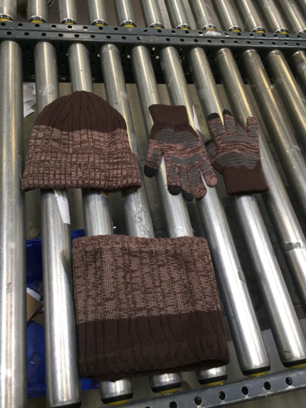 Photo 1 of WINTER HAT, SCARF AND GLOVES BUNDLE. COLOR KHAKI