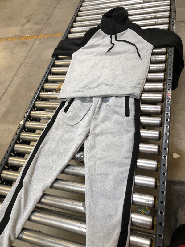 Photo 1 of Generic Boys Sweatshirt and Pants Set --- Grey and Black --- Size XL