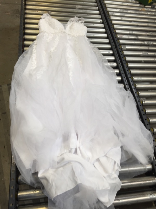 Photo 1 of Generic White Size 10 Wedding Dress