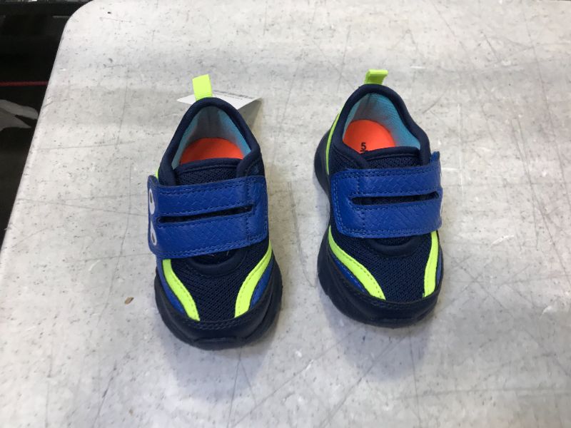 Photo 2 of Carter's Unisex-Child Olympus Sneaker size toddler 5 
