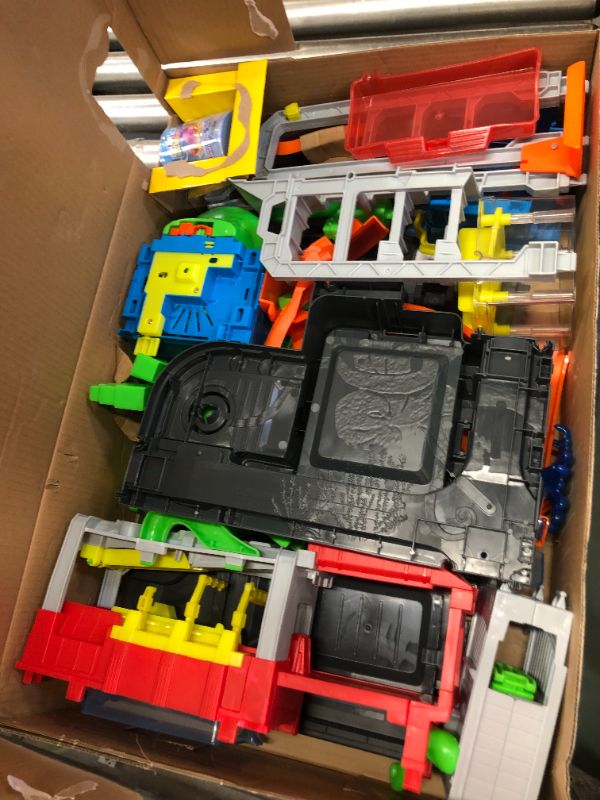 Photo 1 of Hot wheels color reveal octopus track