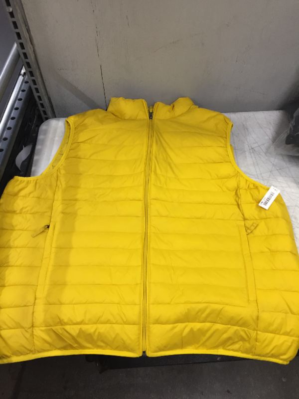 Photo 2 of Amazon Essentials Men's Lightweight Water-Resistant Packable Puffer Vest, Yellow, XX-Large
size XXL