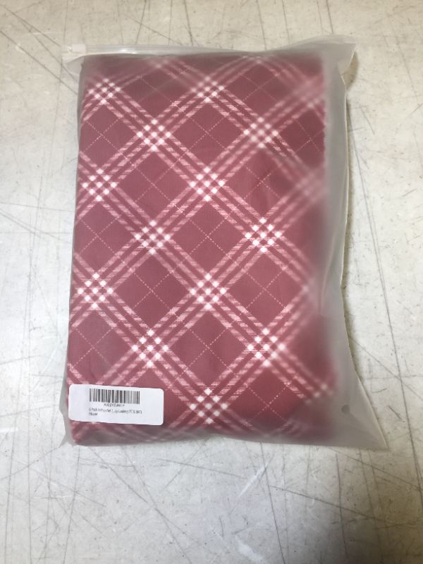 Photo 2 of 6 Pack Kitchen Set | 2 Oven Mitts and 2 Rectangular Pot holders of Quilted Lining with Cotton Wadding - 2 Dish Towels for Drying Dishes | Perfect for Gifting, Baking and Everyday Cooking (FC & BRC)
