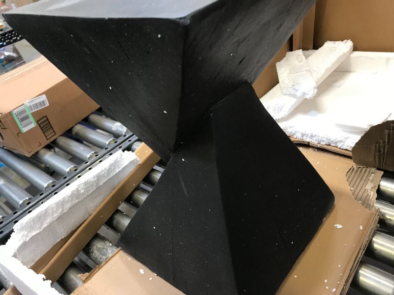 Photo 1 of Christopher Knight Home 305826 Jerod Light-Weight Concrete Accent Table, Black 12.5"D x 12.5"W x 18"H
MINOR SCRATCHES ON ITEM 