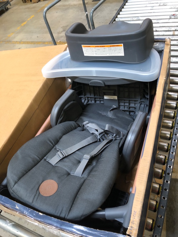 Photo 1 of Maxi-Cosi Minla 6-in-1 Baby High Chair - Essential Graphite
