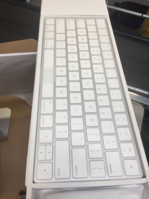 Photo 1 of Apple iMac (21.5-inch, 8GB RAM, 256GB SSD Storage) 2020
