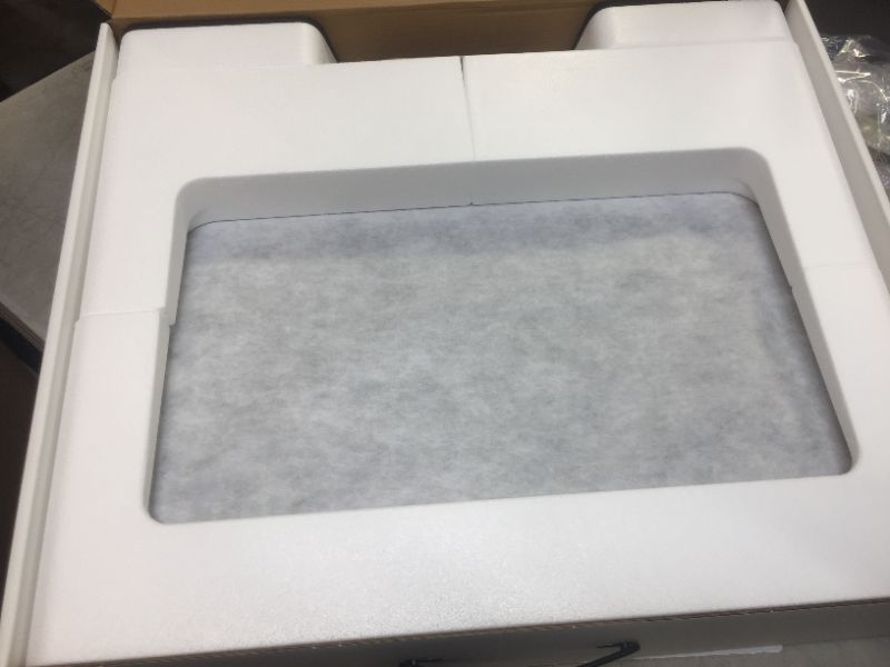 Photo 1 of Apple iMac (21.5-inch, 8GB RAM, 256GB SSD Storage) 2020
