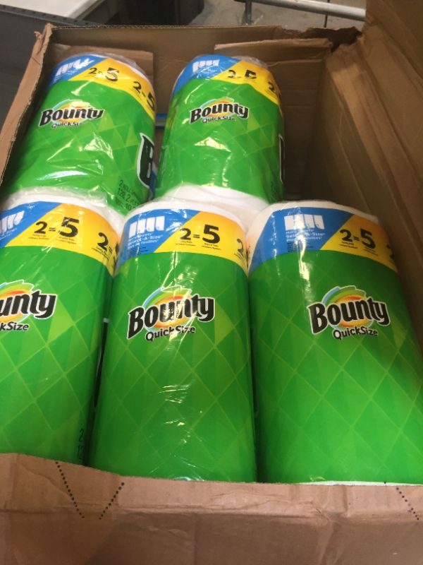 Photo 2 of Bounty Quick-Size Paper Towels, White, 10 Family Rolls
