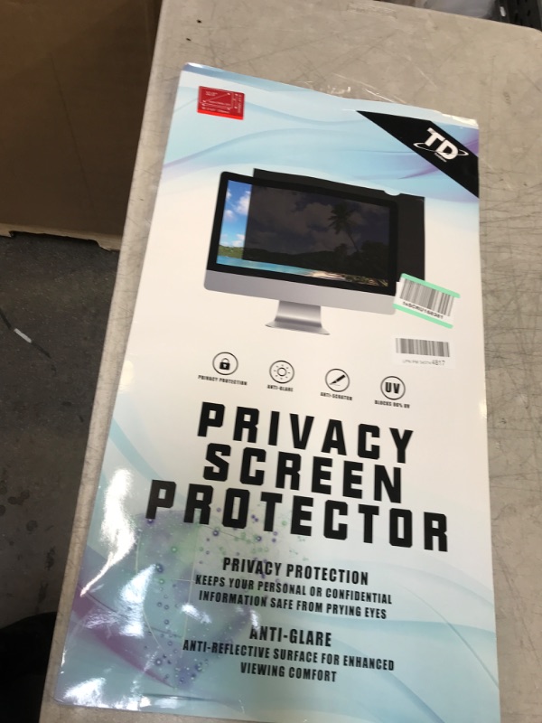 Photo 1 of 32 inch privacy screen protector 