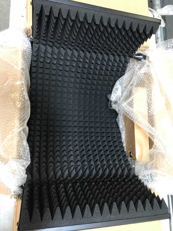 Photo 1 of Monoprice Microphone Isolation Shield