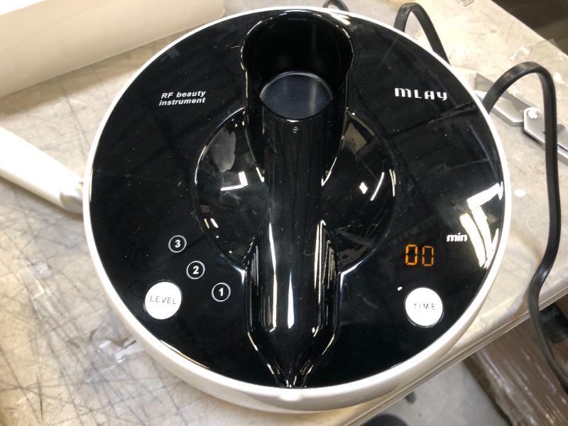 Photo 4 of MLAY RF Radio Frequency Facial And Body Skin Tightening Machine - Professional Home RF Skin Care Anti Aging Device - Salon Effects
