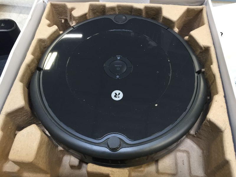 Photo 2 of iRobot Roomba 692 Robot Vacuum-Wi-Fi Connectivity, Personalized Cleaning Recommendations, Works with Alexa, Good for Pet Hair, Carpets, Hard Floors, Self-Charging, Charcoal Grey
