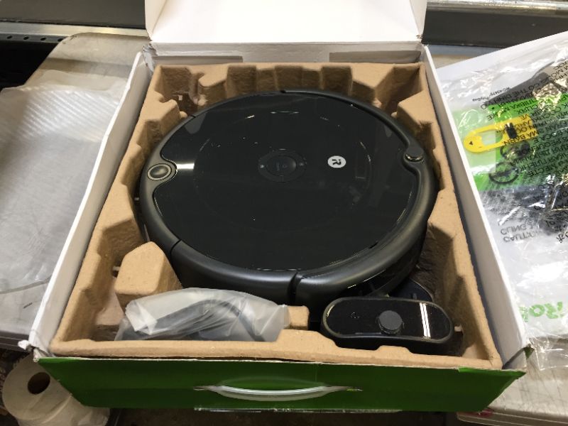 Photo 3 of iRobot Roomba 692 Robot Vacuum-Wi-Fi Connectivity, Personalized Cleaning Recommendations, Works with Alexa, Good for Pet Hair, Carpets, Hard Floors, Self-Charging, Charcoal Grey
