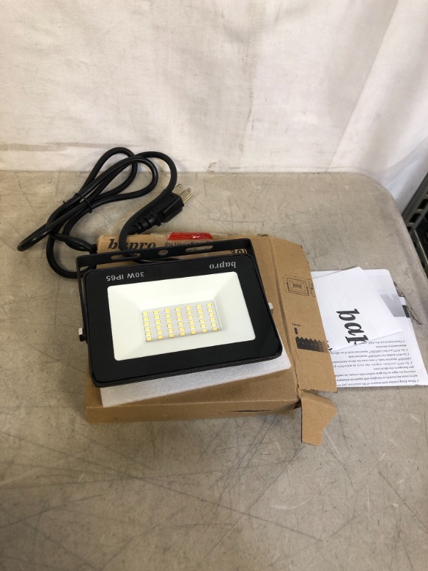 Photo 2 of 30W LED Flood Light Outdoor 6000K, 3000LM Super Bright Plug in Outdoor Flood Light, Portable LED Work Light, IP65 Waterproof Outside Security Light for Garage, Playground,Yard, Patio
