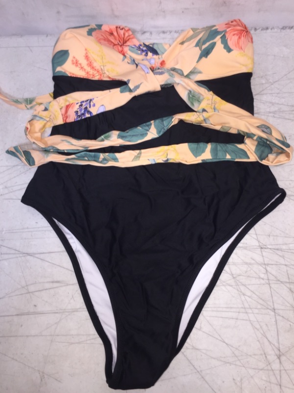 Photo 1 of CUPSHE SWIMSUIT ONE  PIECE BLACK WITH FLOWERS, SIZE L