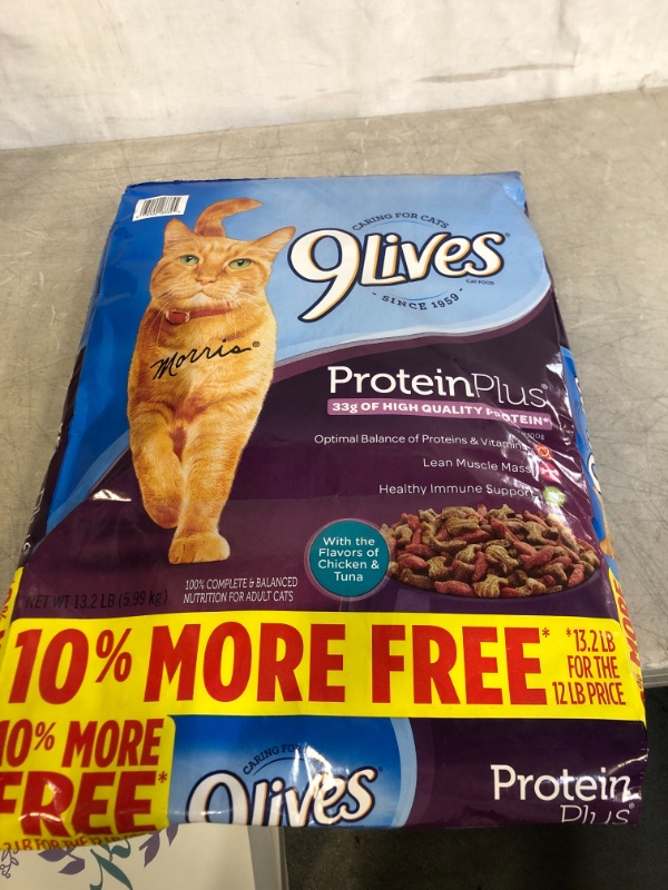 Photo 2 of 9Lives Protein Plus Dry Cat Food Bonus Bag, 13.2Lb, EXP 04/22/22
