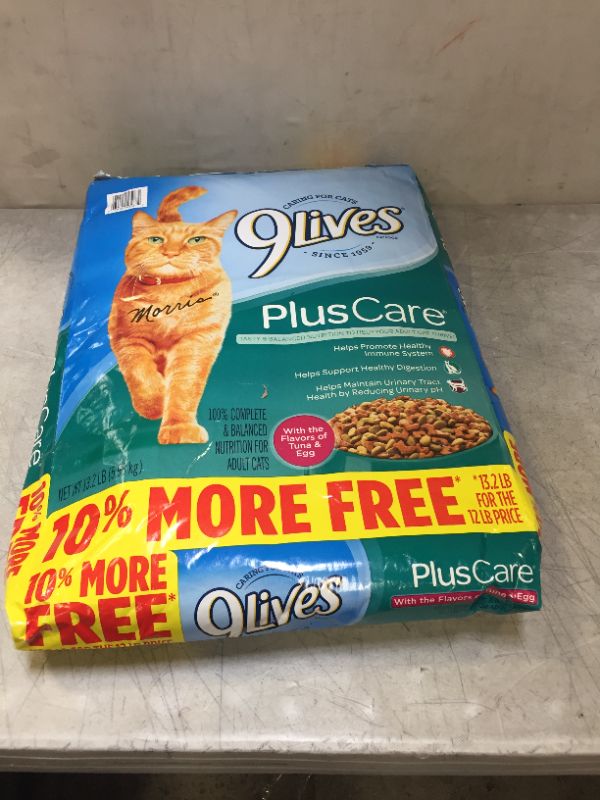 Photo 1 of 9Lives Plus Care Dry Cat Food, 13.3 Lb best by 04.22.2022