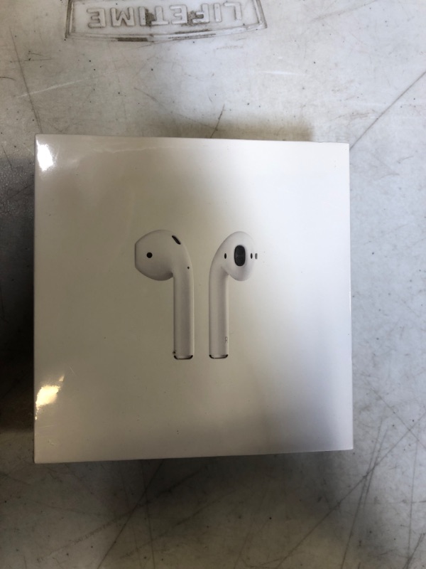 Photo 2 of Apple AirPods (2nd Generation)
