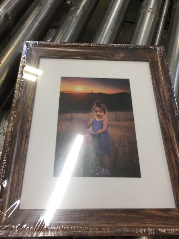 Photo 1 of 8x10 picture frame 