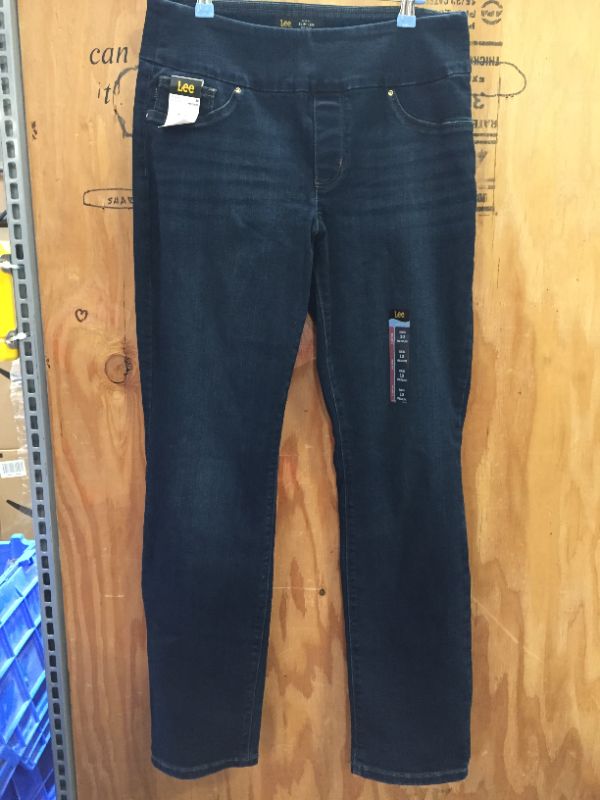 Photo 2 of Lee Women's Sculpting Fit Slim Leg Pull on Jean Size 10