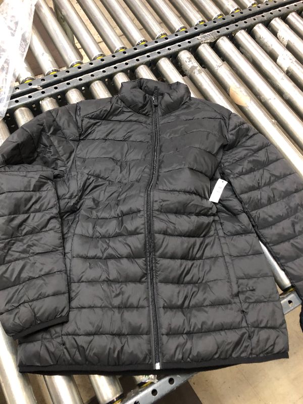 Photo 2 of Amazon Essentials Men's Lightweight Water-Resistant Packable Puffer Jacket sz M
