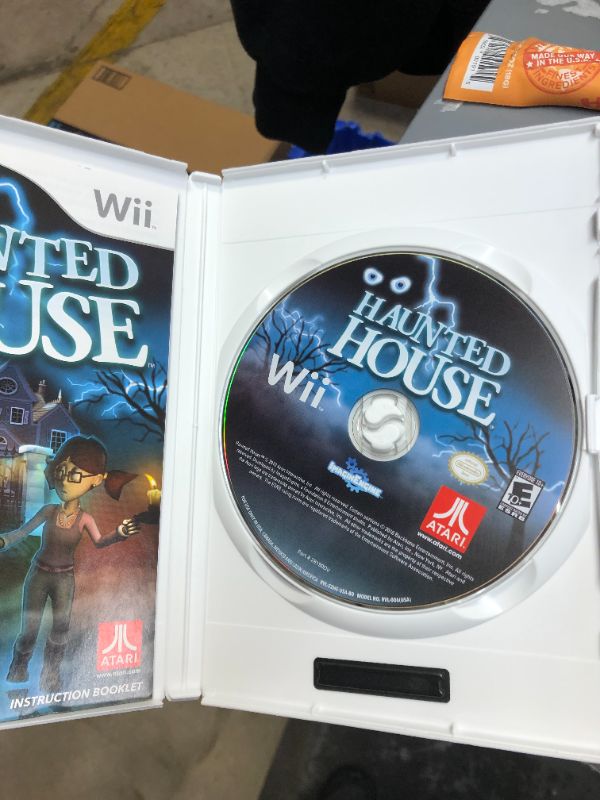 Photo 3 of Haunted House - Nintendo Wii