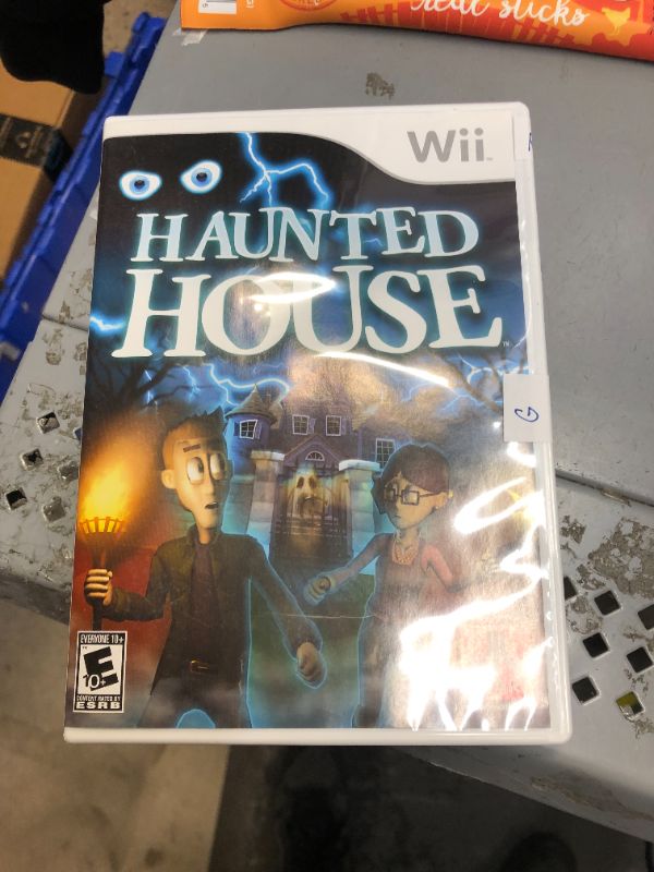 Photo 2 of Haunted House - Nintendo Wii