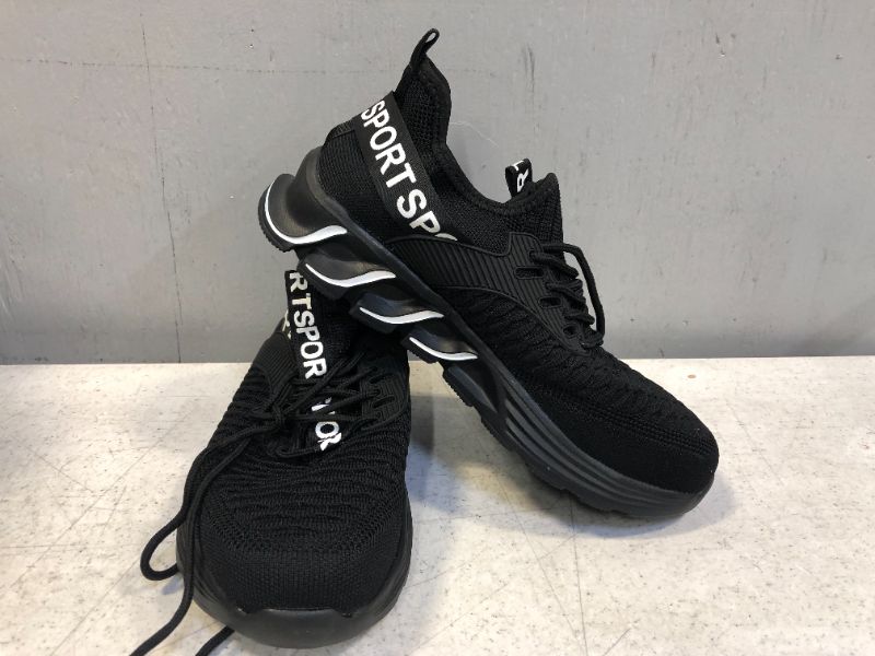 Photo 1 of Generic Brand Men's Black Sport Shoes Size 41