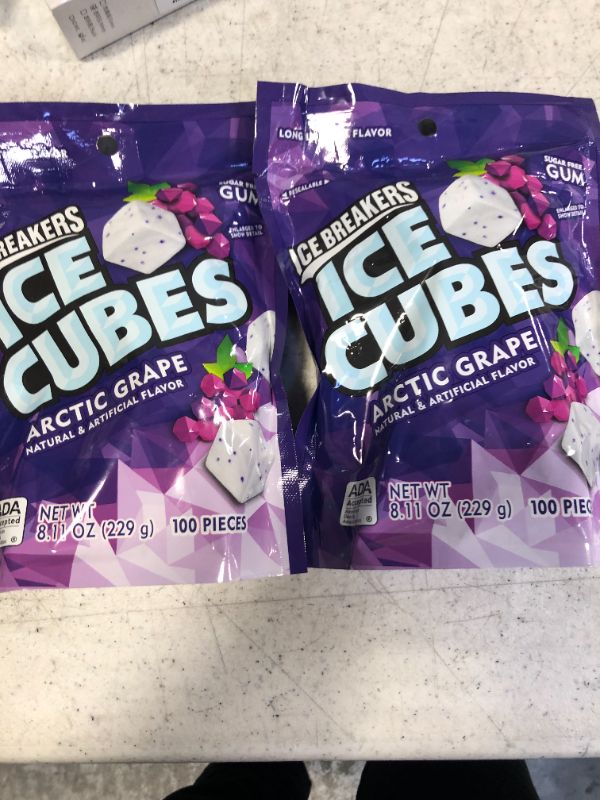 Photo 2 of (2 pack) ICE BREAKERS ICE CUBES ARCTIC GRAPE Sugar Free Chewing Gum, Made with Xylitol, 8.11 oz Pouch (100 Pieces) exp 01/2022

