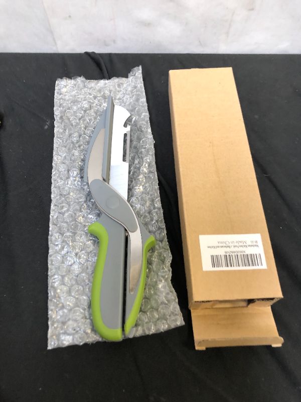 Photo 2 of Clever Food Choppers Smart Cutter Slicer Kitchen Shears with Built-in Cutting Board for Picnics & Kitchen Vegetables and Food (Green)