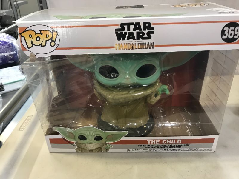 Photo 4 of Funko Pop! Star Wars: The Mandalorian - The Child, 10" Super Sized Pop! MAJOR DAMAGES TO PACKAGING 
