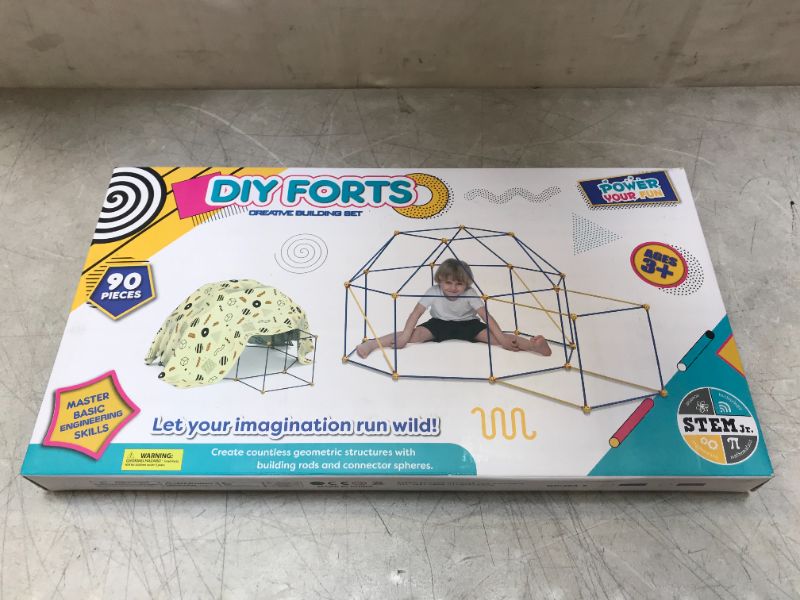 Photo 2 of DIY FORTS - CREATIVE BUILDING SET
AGES 3+