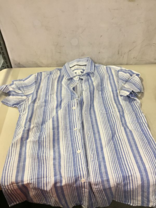 Photo 1 of MEN'S SHIRT SIZE MEDIUM